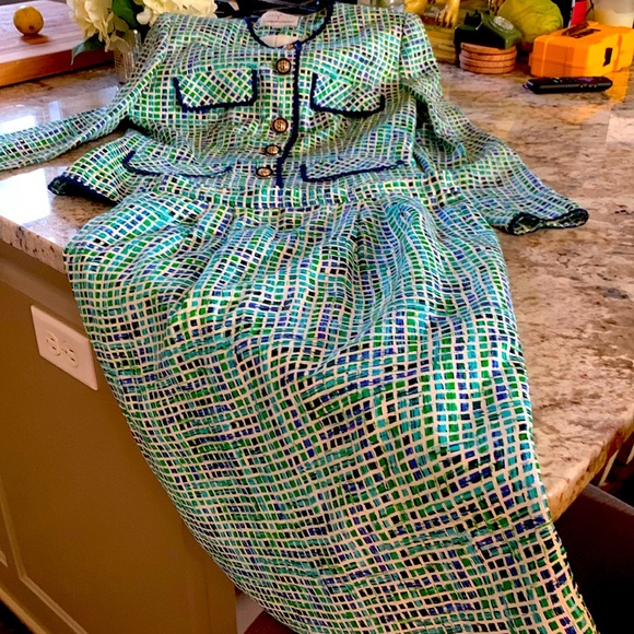 Safe silk by Adrianna Papell 100 silk - Picture 3 of 5